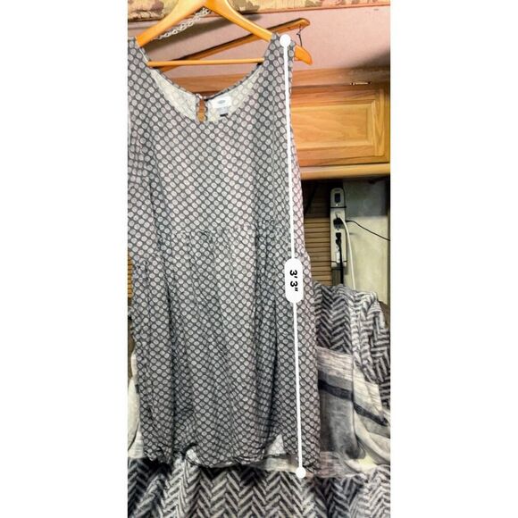 Old Navy 20 Plus Gray Pattern Dress, Comfortable Fit, Made in Indonesia - Picture 4 of 6